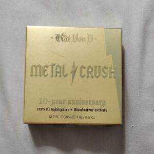 Kat Von D Gold Metal Crush Highlighter Gold Skool